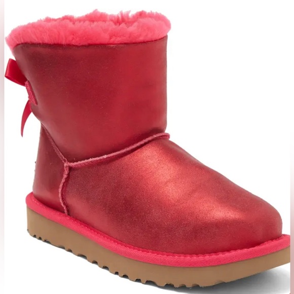 UGG 🆕 Mini Bailey Bow II Faux Shearling
Bootie. Size 9. Gorgeous rare color 🎁! - Picture 2 of 5